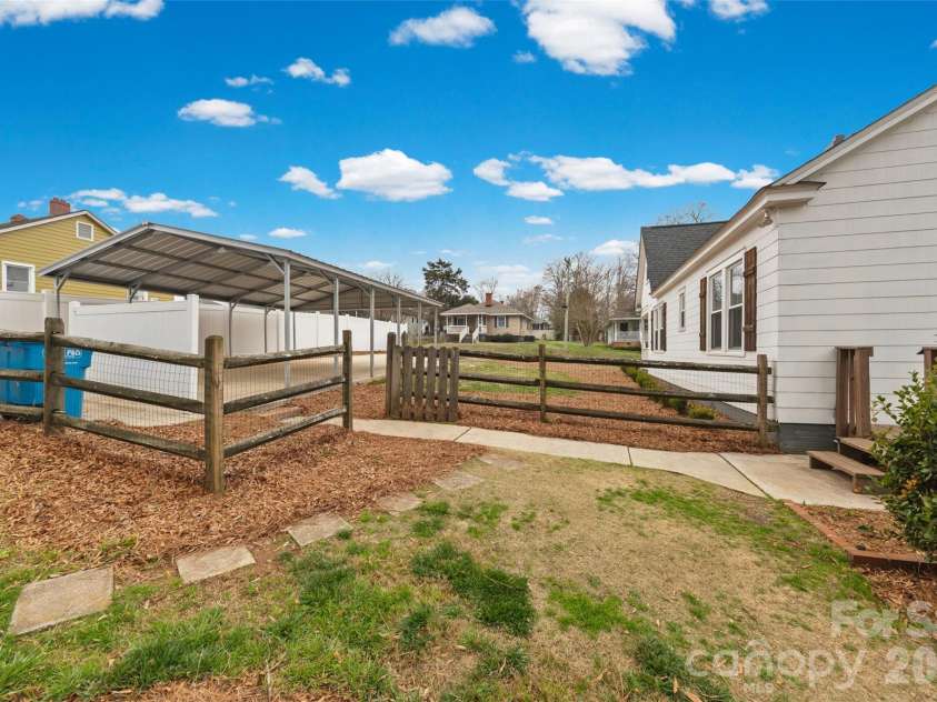 411 Williamson Street, Fort Mill, SC 29715.  MLS# CAR4360682, YatesRealty ID 19222. 