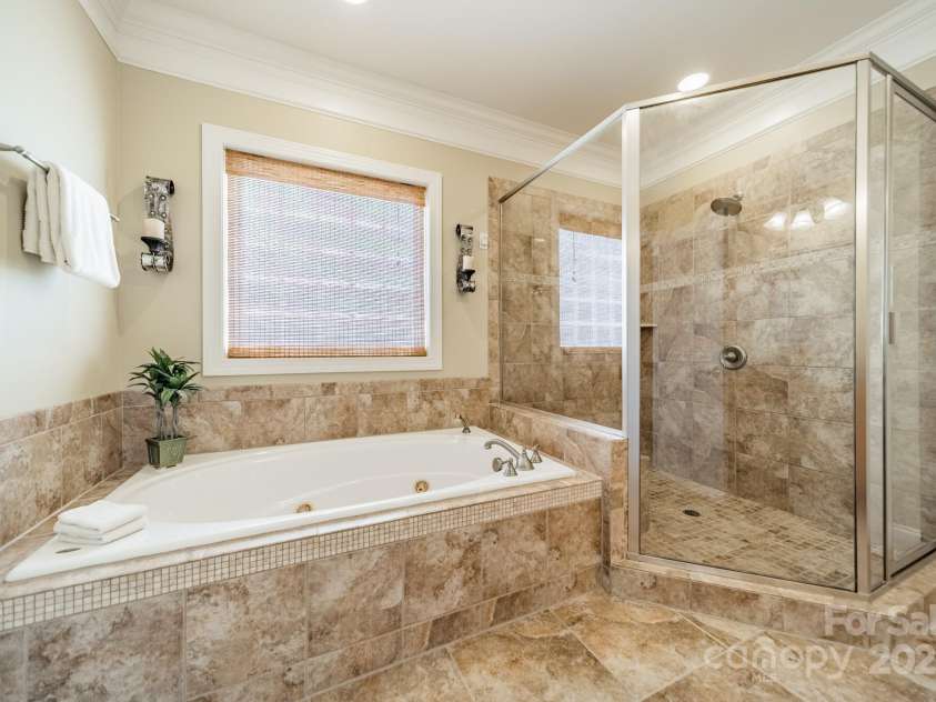 4319 Sailview Drive, Denver, NC 28037.  MLS# CAR4260378, YatesRealty ID 19222. 