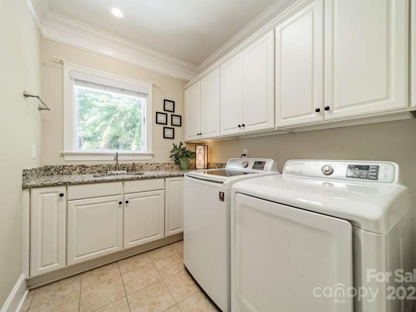 4319 Sailview Drive, Denver, NC 28037.  MLS# CAR4260378, YatesRealty ID 19222. 