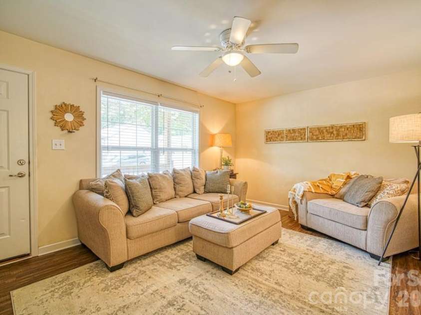 136 Newberry Drive, Fletcher, NC 28732.  MLS# CAR4375233, YatesRealty ID 19223. 