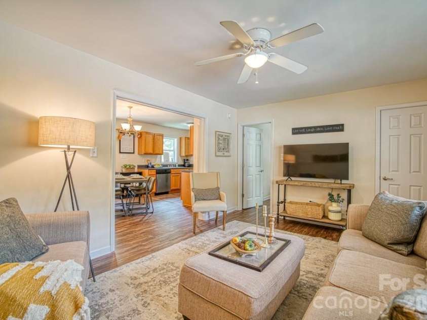 136 Newberry Drive, Fletcher, NC 28732.  MLS# CAR4375233, YatesRealty ID 19223. 