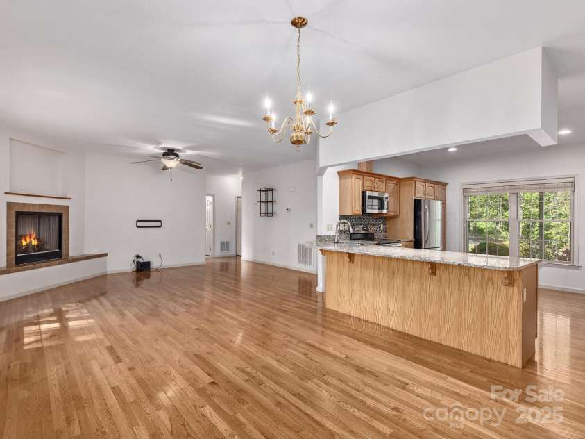 44 Sunnyview Terrace, Asheville, NC 28806.  MLS# CAR4252783, YatesRealty ID 19223. 