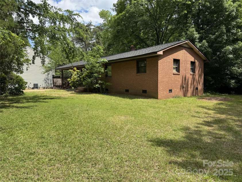 13134 Homewood Drive, Charlotte, NC 28262.  MLS# CAR4255876, YatesRealty ID 19224. 