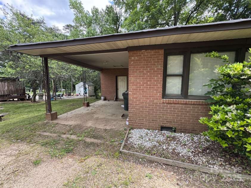 13134 Homewood Drive, Charlotte, NC 28262.  MLS# CAR4255876, YatesRealty ID 19224. 