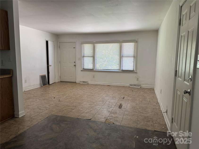 13134 Homewood Drive, Charlotte, NC 28262.  MLS# CAR4255876, YatesRealty ID 19224. 