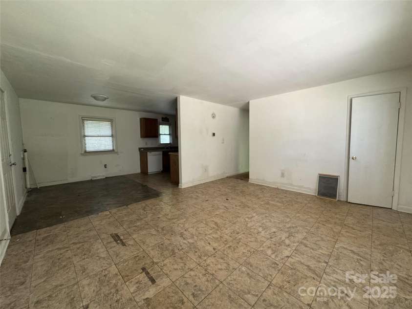 13134 Homewood Drive, Charlotte, NC 28262.  MLS# CAR4255876, YatesRealty ID 19224. 