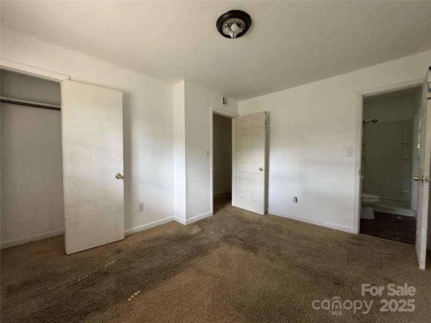 13134 Homewood Drive, Charlotte, NC 28262.  MLS# CAR4255876, YatesRealty ID 19224. 