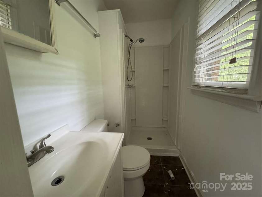 13134 Homewood Drive, Charlotte, NC 28262.  MLS# CAR4255876, YatesRealty ID 19224. 