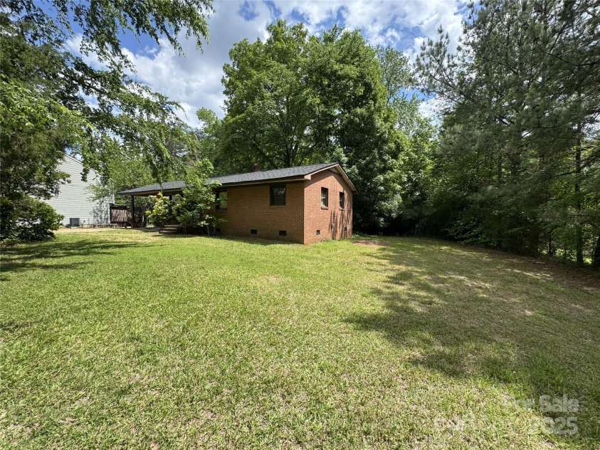 13134 Homewood Drive, Charlotte, NC 28262.  MLS# CAR4255876, YatesRealty ID 19224. 