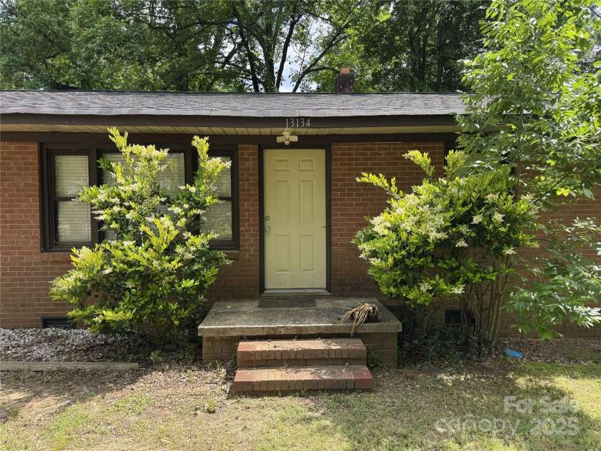 13134 Homewood Drive, Charlotte, NC 28262.  MLS# CAR4255876, YatesRealty ID 19224. 
