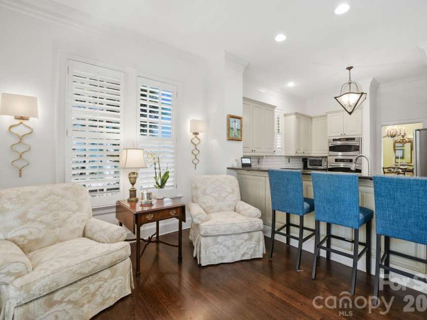 2618 Sheffield Crescent Court, Charlotte, NC 28226.  MLS# CAR4377497, YatesRealty ID 19224. Breakfast Area