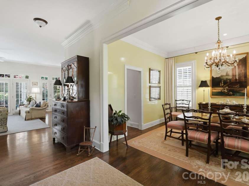 2618 Sheffield Crescent Court, Charlotte, NC 28226.  MLS# CAR4377497, YatesRealty ID 19224. Dining Room