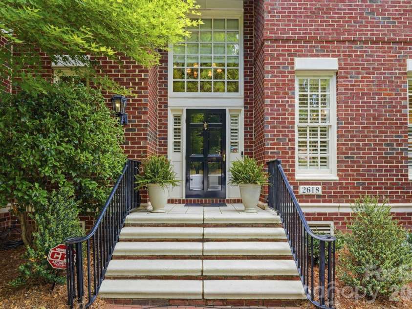 2618 Sheffield Crescent Court, Charlotte, NC 28226.  MLS# CAR4377497, YatesRealty ID 19224. Front Entry