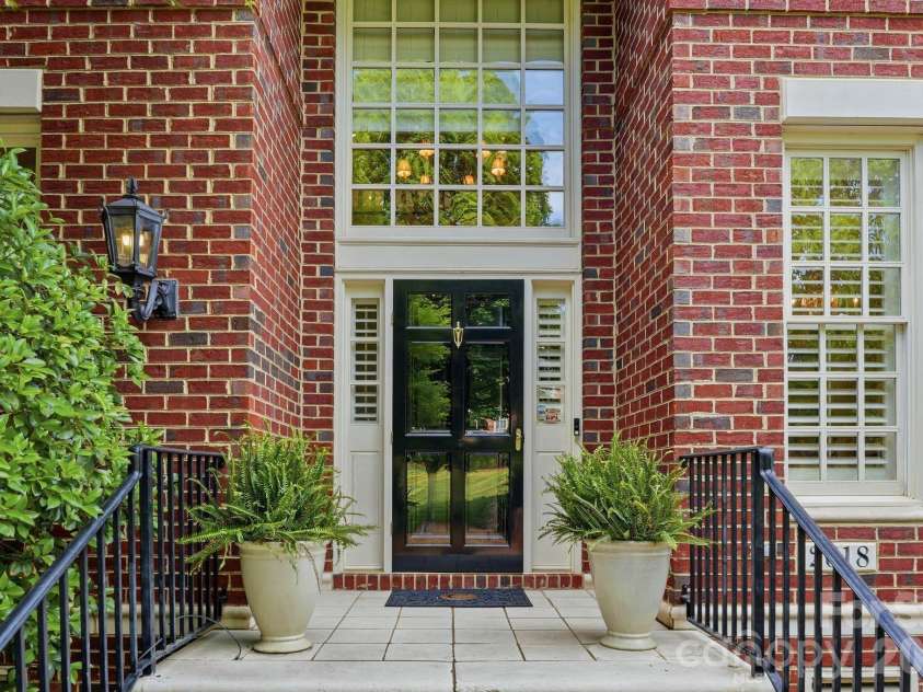 2618 Sheffield Crescent Court, Charlotte, NC 28226.  MLS# CAR4377497, YatesRealty ID 19224. Front Entry