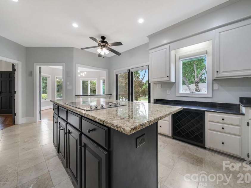 120 Royal Pointe Way, Mooresville, NC 28117.  MLS# CAR4391767, YatesRealty ID 19225. 