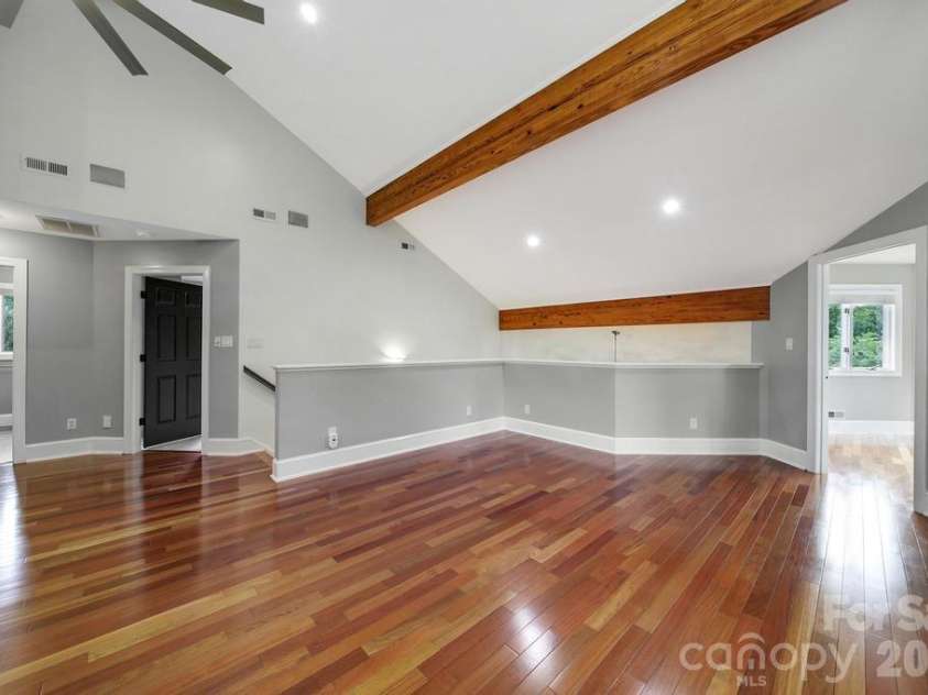 120 Royal Pointe Way, Mooresville, NC 28117.  MLS# CAR4391767, YatesRealty ID 19225. 