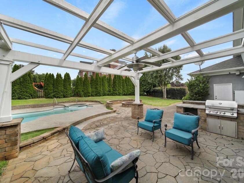 120 Royal Pointe Way, Mooresville, NC 28117.  MLS# CAR4391767, YatesRealty ID 19225. 