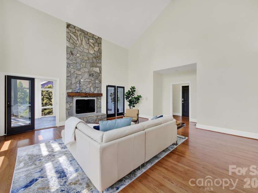 120 Royal Pointe Way, Mooresville, NC 28117.  MLS# CAR4391767, YatesRealty ID 19225. 