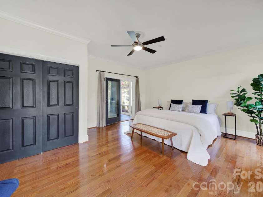 120 Royal Pointe Way, Mooresville, NC 28117.  MLS# CAR4391767, YatesRealty ID 19225. 