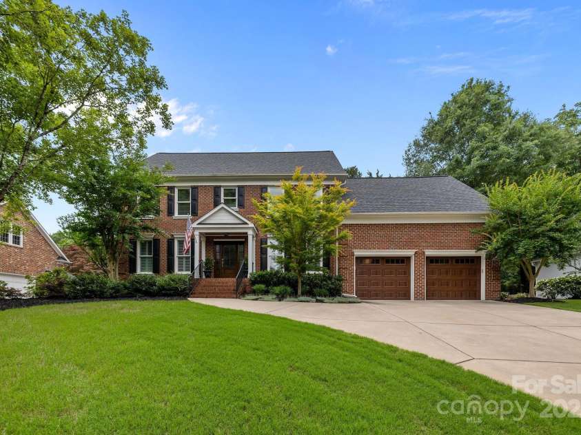 6916 Cameron Glen Drive, Charlotte, NC 28210.  MLS# CAR4267491, YatesRealty ID 19225. 