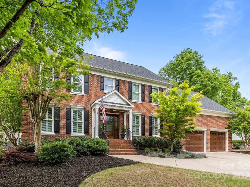 6916 Cameron Glen Drive, Charlotte, NC 28210.  MLS# CAR4267491, YatesRealty ID 19225. 