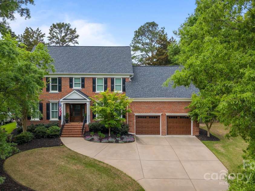 6916 Cameron Glen Drive, Charlotte, NC 28210.  MLS# CAR4267491, YatesRealty ID 19225. 