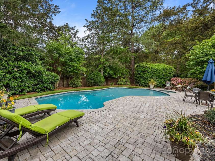 6916 Cameron Glen Drive, Charlotte, NC 28210.  MLS# CAR4267491, YatesRealty ID 19225. 