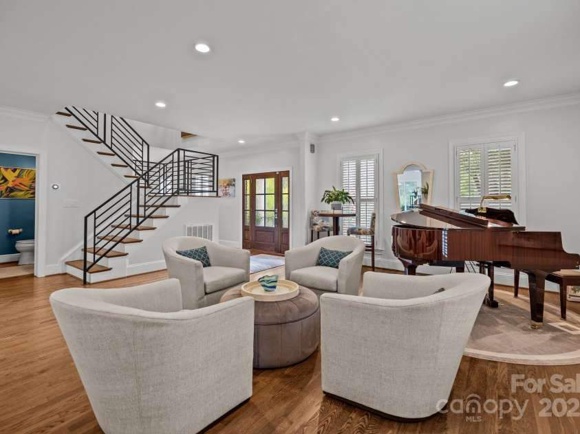 6916 Cameron Glen Drive, Charlotte, NC 28210.  MLS# CAR4267491, YatesRealty ID 19225. 