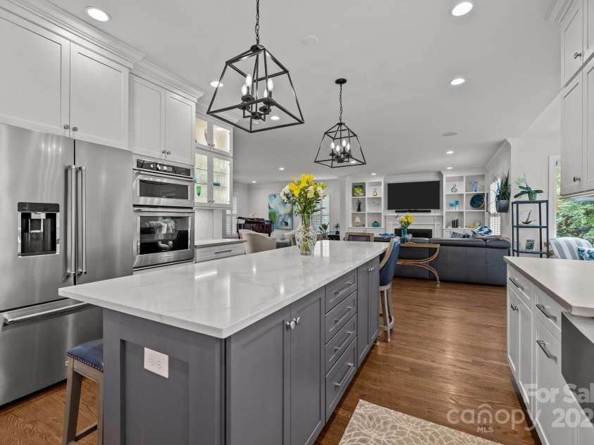 6916 Cameron Glen Drive, Charlotte, NC 28210.  MLS# CAR4267491, YatesRealty ID 19225. 