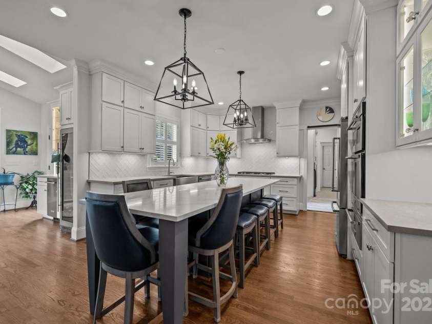 6916 Cameron Glen Drive, Charlotte, NC 28210.  MLS# CAR4267491, YatesRealty ID 19225. 