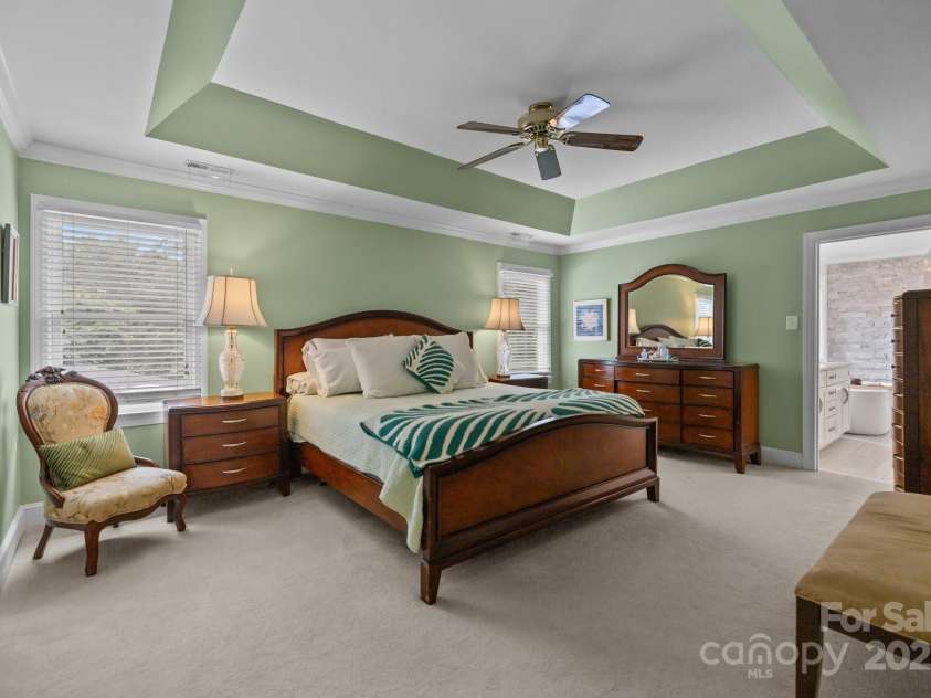 6916 Cameron Glen Drive, Charlotte, NC 28210.  MLS# CAR4267491, YatesRealty ID 19225. 