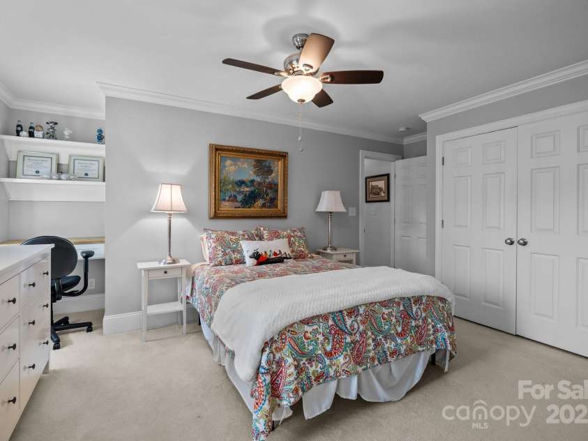 6916 Cameron Glen Drive, Charlotte, NC 28210.  MLS# CAR4267491, YatesRealty ID 19225. 