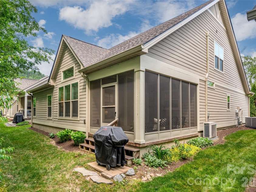 58 River Bend Lane, Fletcher, NC 28732.  MLS# CAR4376880, YatesRealty ID 19226. 