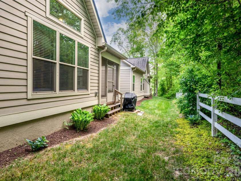 58 River Bend Lane, Fletcher, NC 28732.  MLS# CAR4376880, YatesRealty ID 19226. 