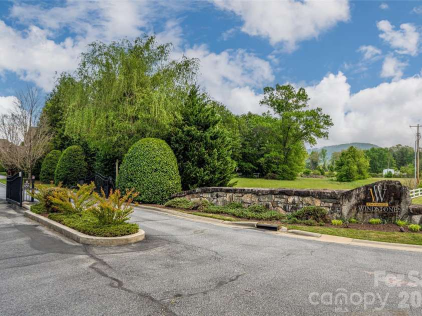 58 River Bend Lane, Fletcher, NC 28732.  MLS# CAR4376880, YatesRealty ID 19226. 