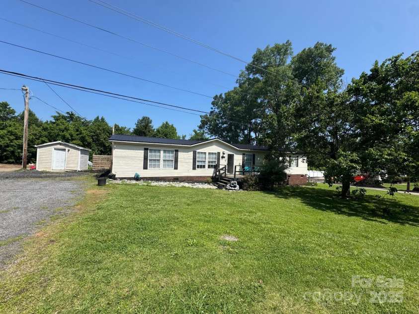 13211 Asbury Chapel Road, Huntersville, NC 28078.  MLS# CAR4266625, YatesRealty ID 19227. 