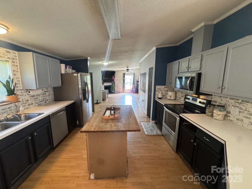 13211 Asbury Chapel Road, Huntersville, NC 28078.  MLS# CAR4266625, YatesRealty ID 19227. 