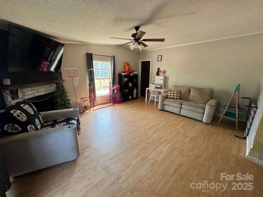 13211 Asbury Chapel Road, Huntersville, NC 28078.  MLS# CAR4266625, YatesRealty ID 19227. 