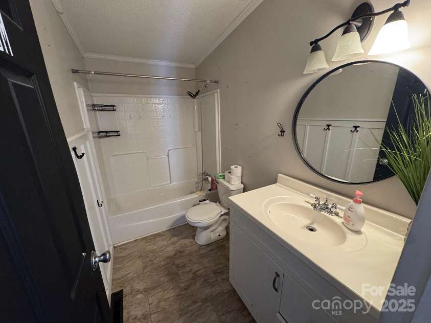 13211 Asbury Chapel Road, Huntersville, NC 28078.  MLS# CAR4266625, YatesRealty ID 19227. 