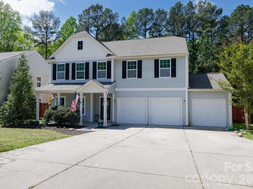 3121 Crosswind Drive, Fort Mill, SC 29707.  MLS# CAR4325644, YatesRealty ID 19228. 