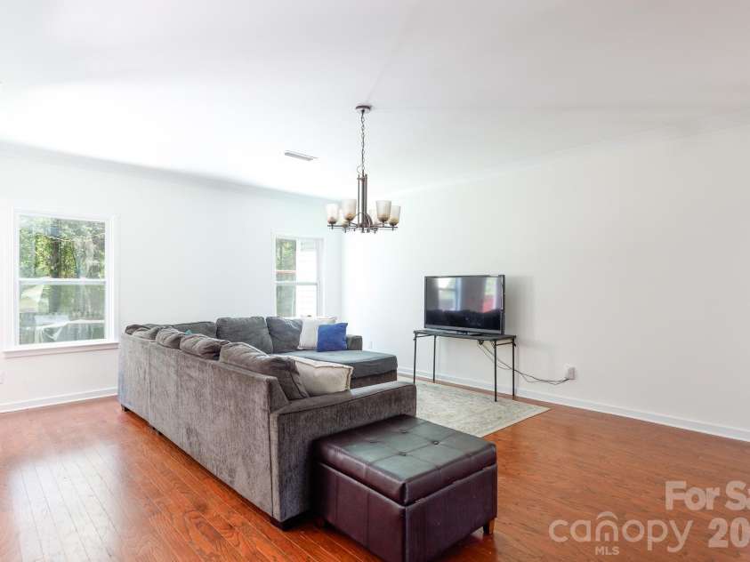 3121 Crosswind Drive, Fort Mill, SC 29707.  MLS# CAR4325644, YatesRealty ID 19228. 