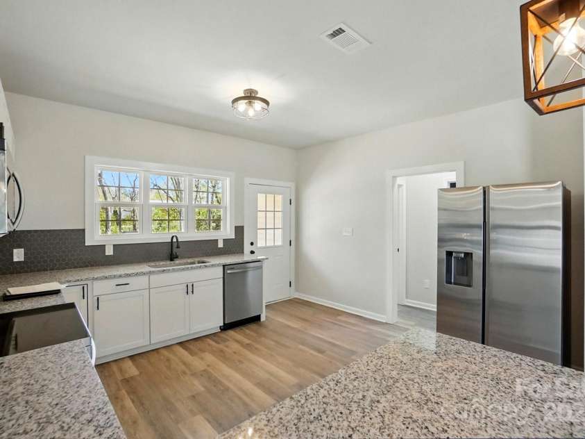 414 Clinton Avenue, Lancaster, SC 29720.  MLS# CAR4188657, YatesRealty ID 19228. 