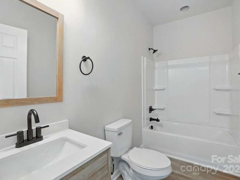 414 Clinton Avenue, Lancaster, SC 29720.  MLS# CAR4188657, YatesRealty ID 19228. Bath 2