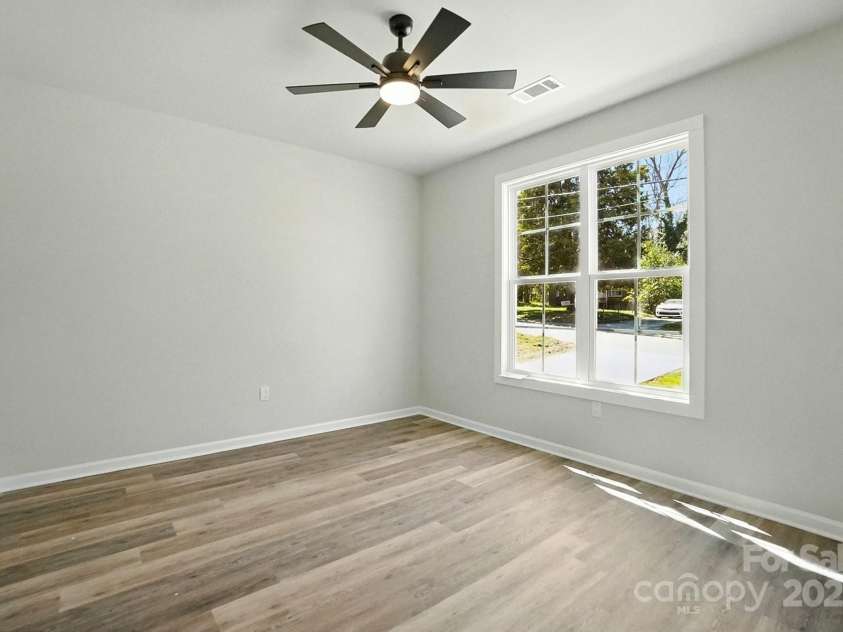 414 Clinton Avenue, Lancaster, SC 29720.  MLS# CAR4188657, YatesRealty ID 19228. Bedroom