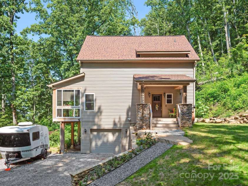243 Blueberry Lane, Swannanoa, NC 28778.  MLS# CAR4267496, YatesRealty ID 19229. 