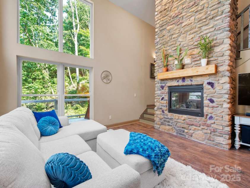 243 Blueberry Lane, Swannanoa, NC 28778.  MLS# CAR4267496, YatesRealty ID 19229. 