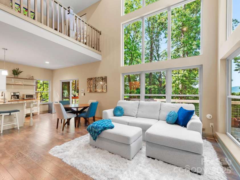 243 Blueberry Lane, Swannanoa, NC 28778.  MLS# CAR4267496, YatesRealty ID 19229. 