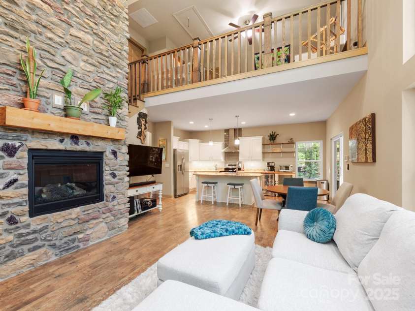 243 Blueberry Lane, Swannanoa, NC 28778.  MLS# CAR4267496, YatesRealty ID 19229. 