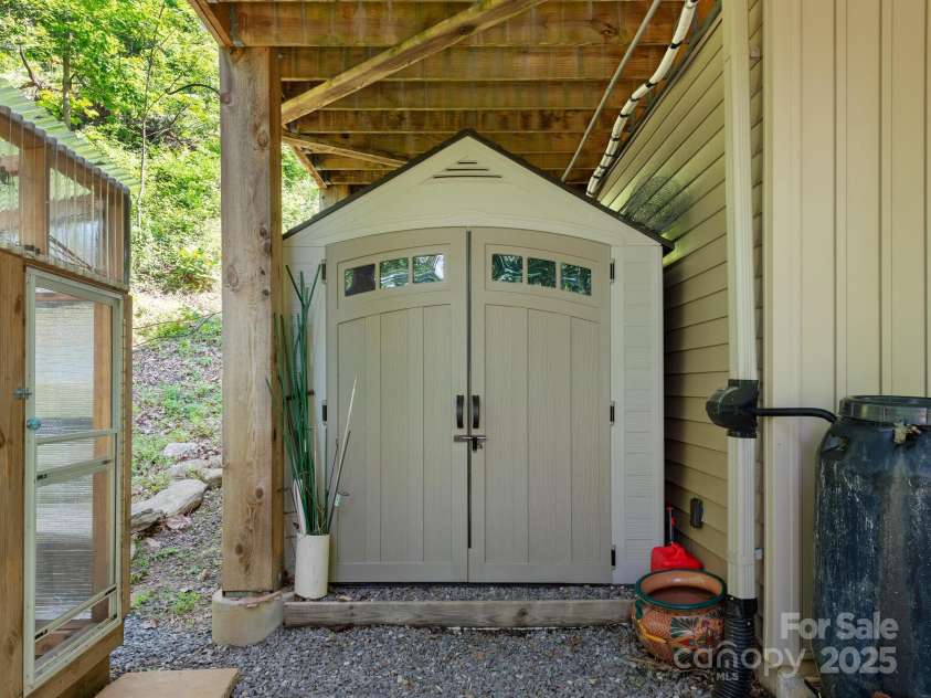 243 Blueberry Lane, Swannanoa, NC 28778.  MLS# CAR4267496, YatesRealty ID 19229. 