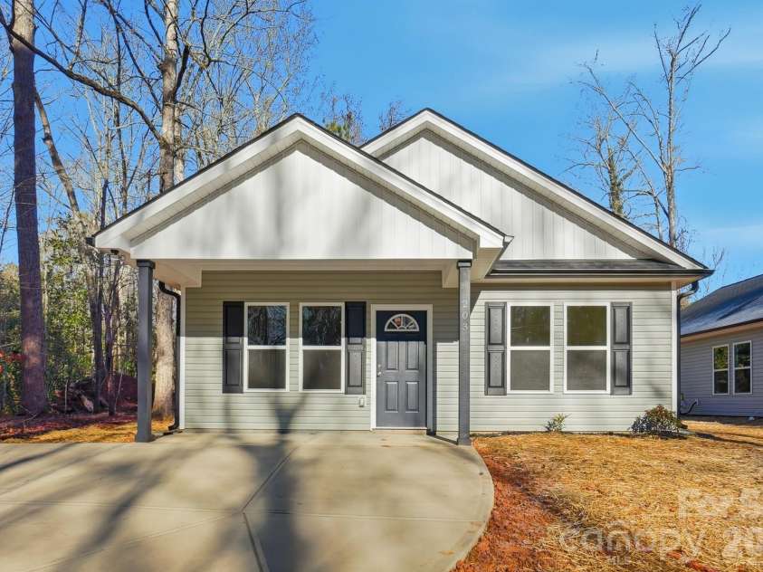 115 Bennett Street, Wadesboro, NC 28170.  MLS# CAR4344760, YatesRealty ID 1923. 
